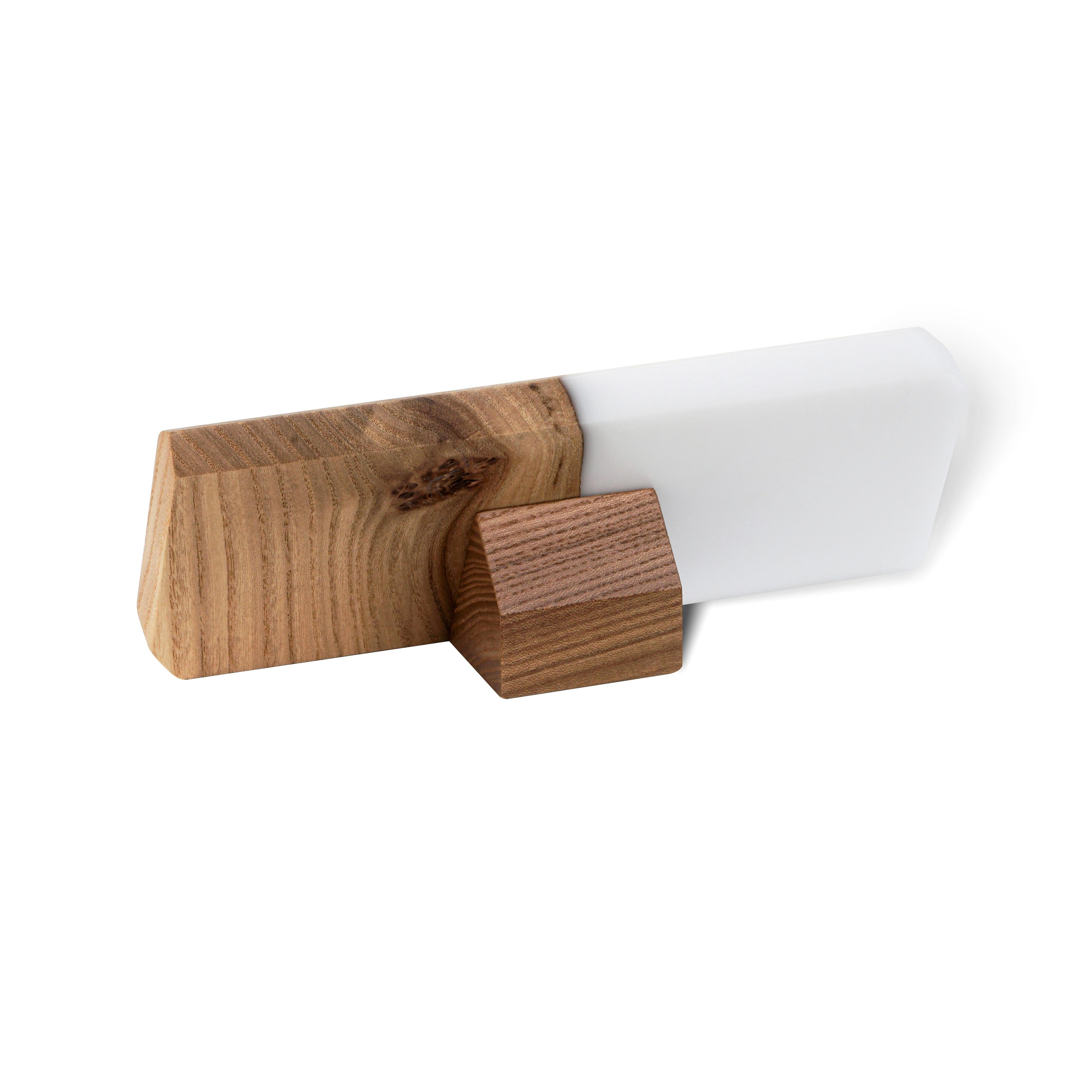 Wood & Resin Desk Name Plate MODERN – Elm White