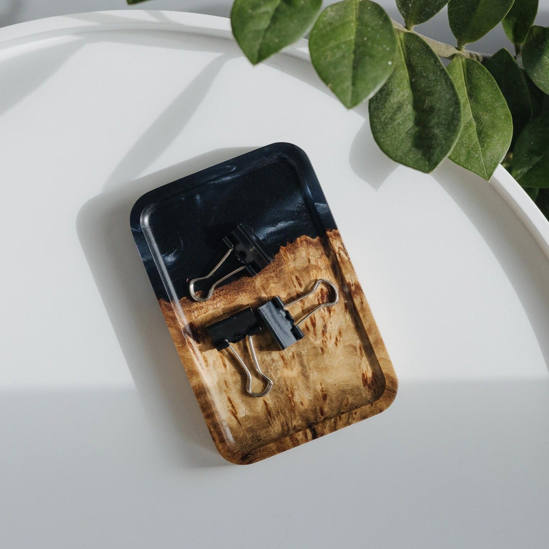 Wood & Resin Tray ELEMENT – Elm Black
