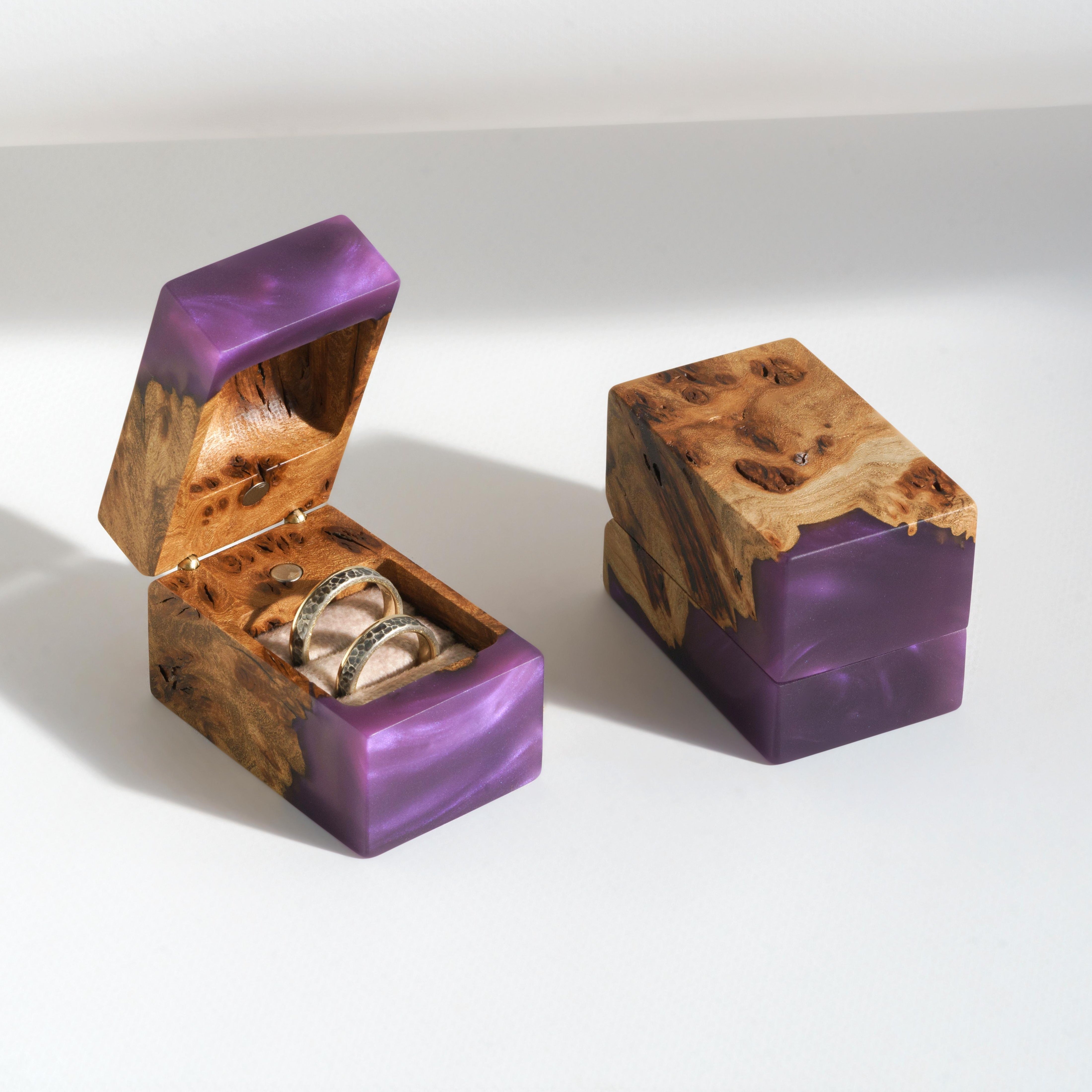 Wood & Resin Wedding Ring Box CHORD – Elm Purple