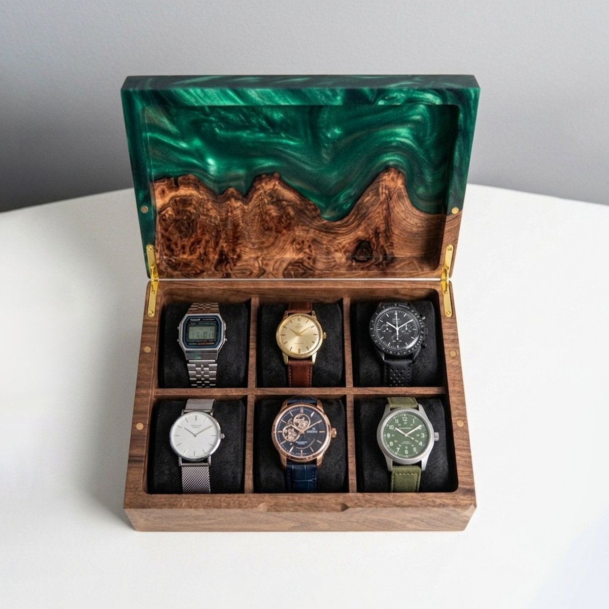 Green Watch Case made of Epoxy & Solid Wood - TEMPO