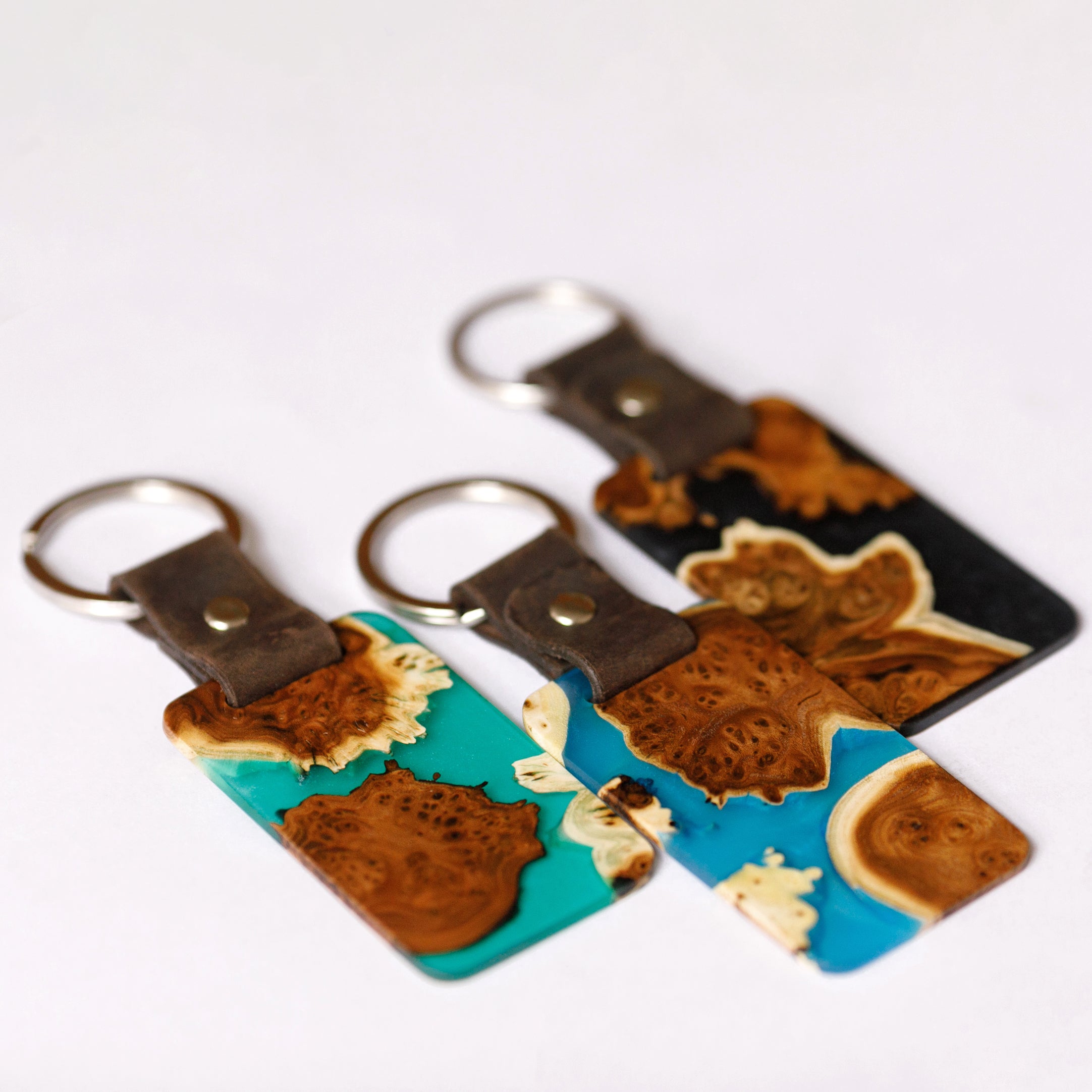 Wood & Resin Keychain – Olive Blue