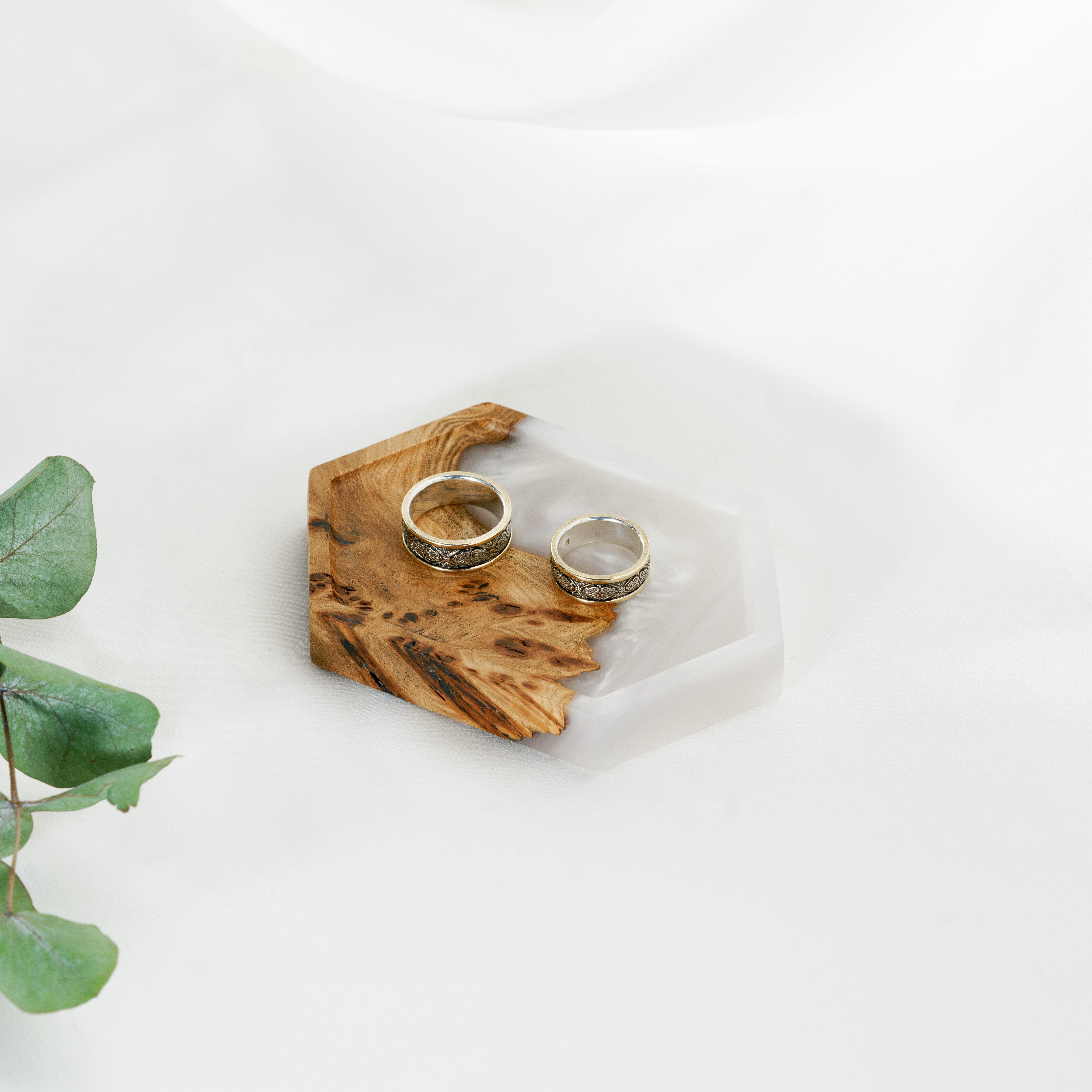 Wood & Resin Jewelry Tray INFINITY – Elm Platinum