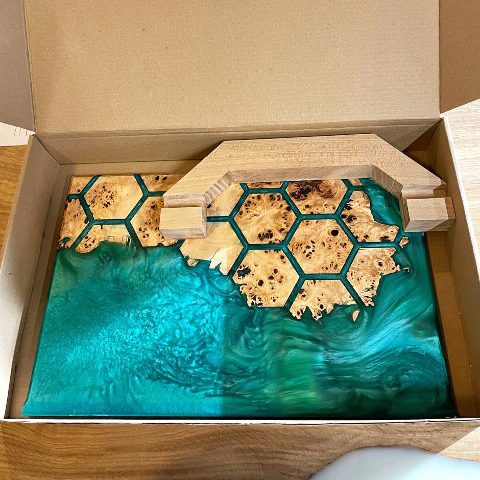 Green Pearl Epoxy Resin & Wood Magnetic Knife Block UNIVERSE – countertop