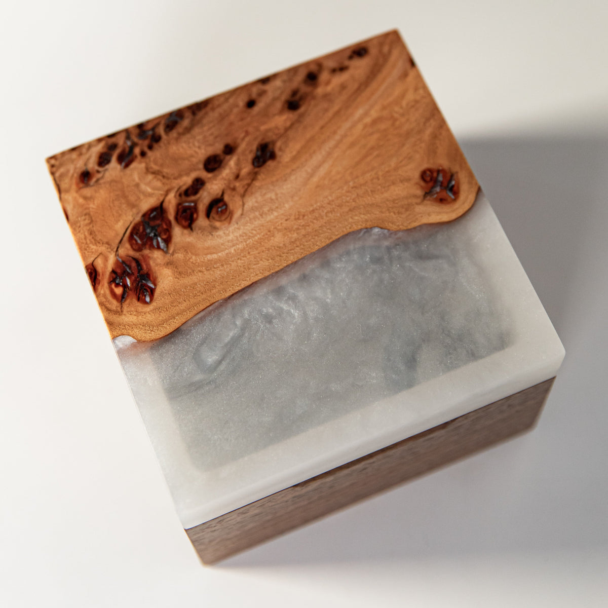 Watch Case made of Platinum Epoxy & Solid Wood - TEMPO