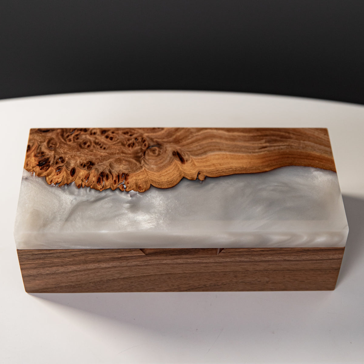 Watch Case made of Platinum Epoxy & Solid Wood - TEMPO