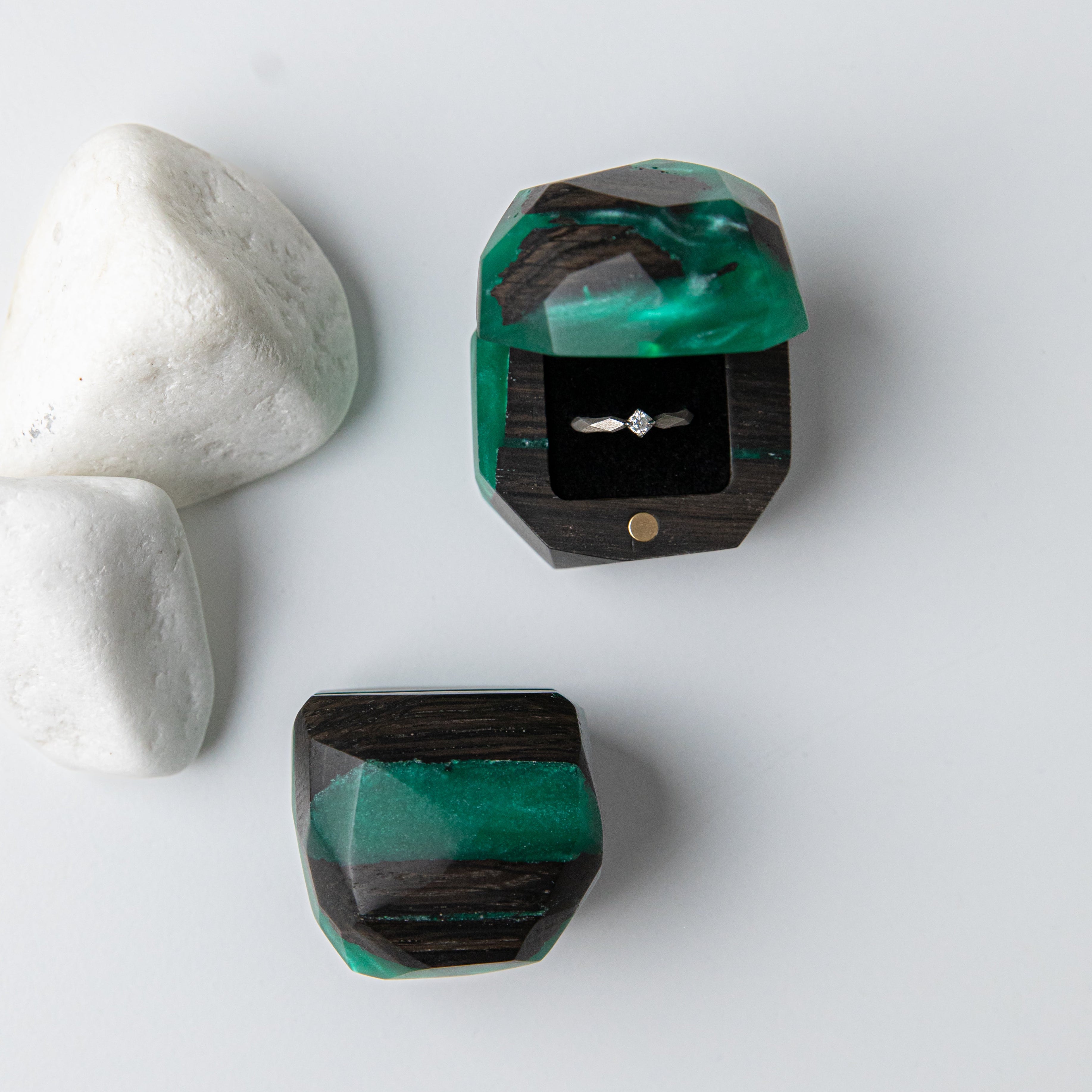 Engagement Ring Box – Green Epoxy & Bog Oak Wood – METEORITE