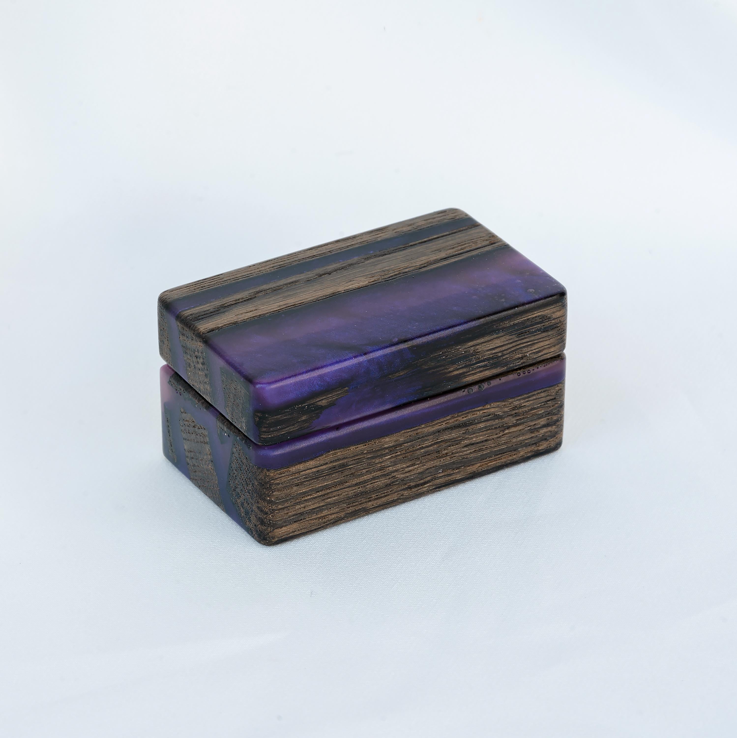Wood & Resin Wedding Ring Box MUSE – Oak Purple
