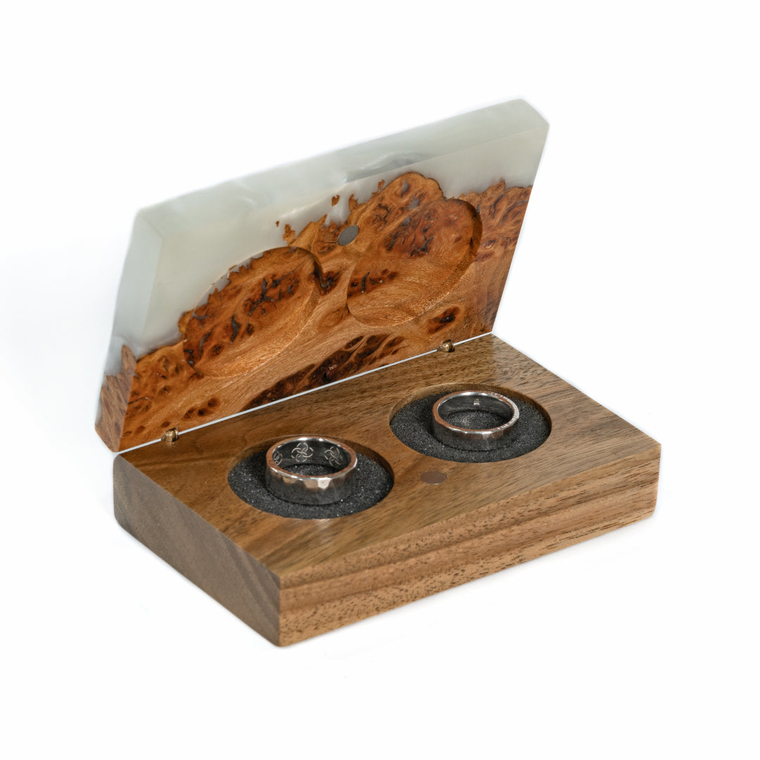 Wood & Resin Wedding Ring Box PIANO – Elm Platinum