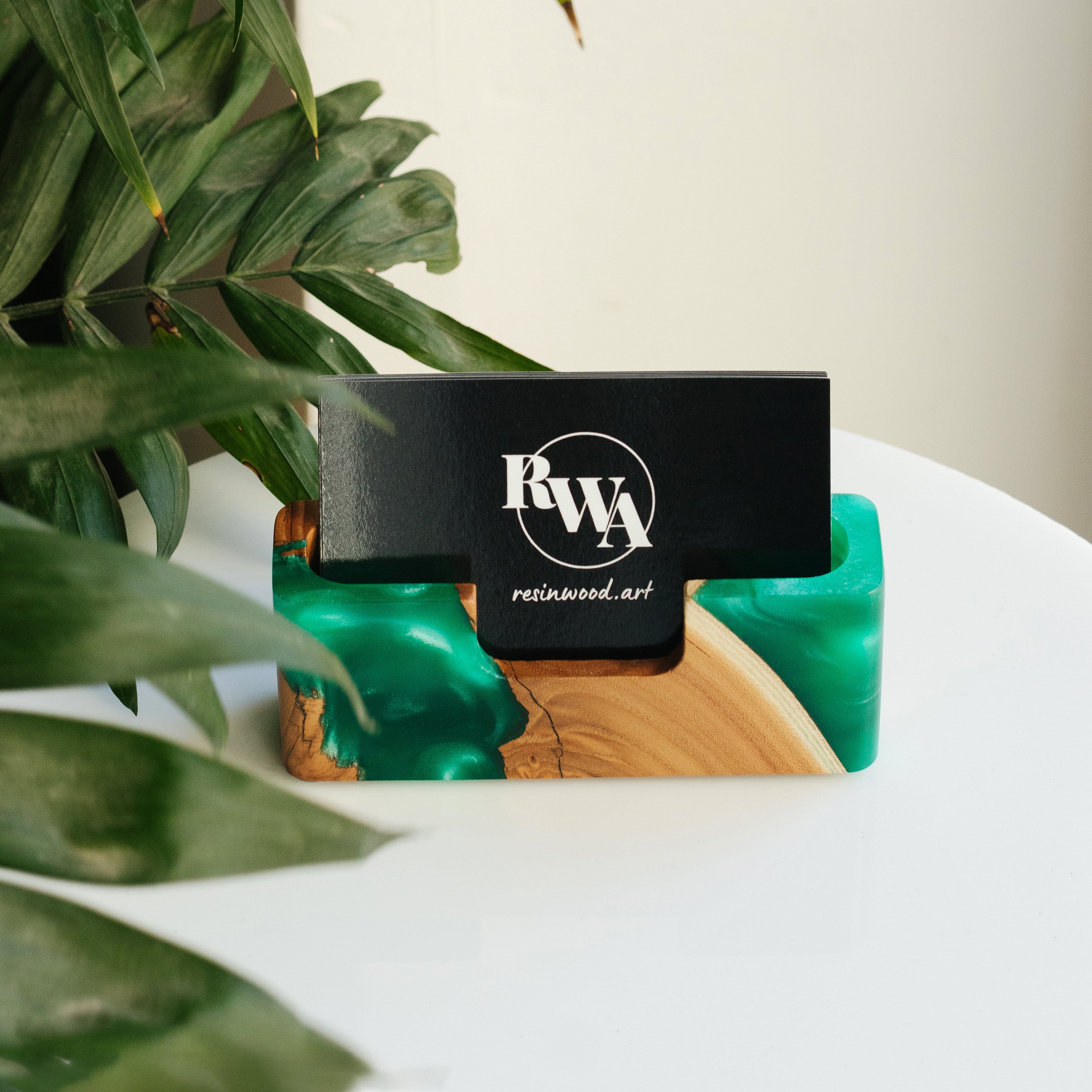 Wood & Resin Card Holder SMART – Elm Green