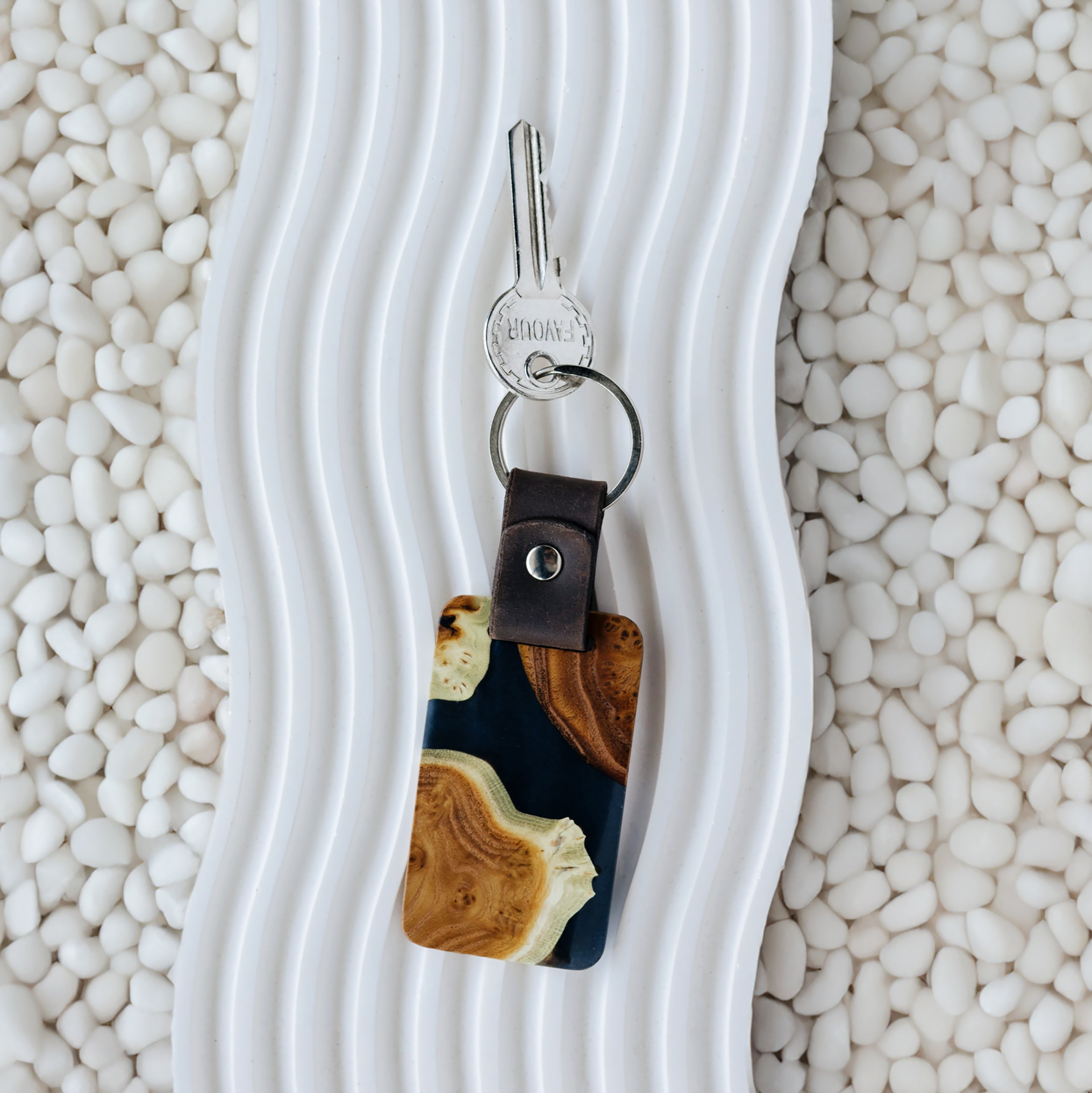 Wood & Resin Keychain – Olive Black