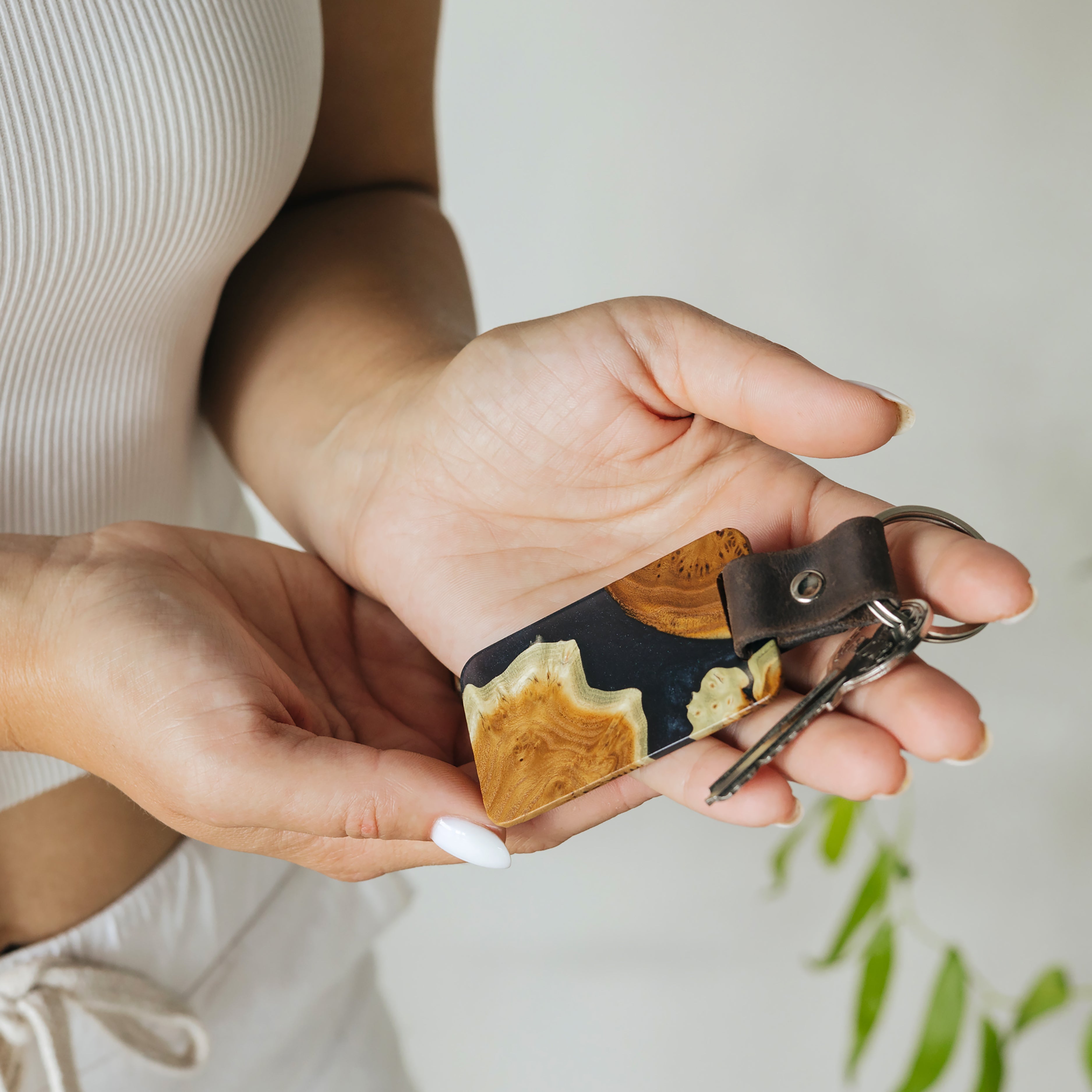 Wood & Resin Keychain – Olive Black