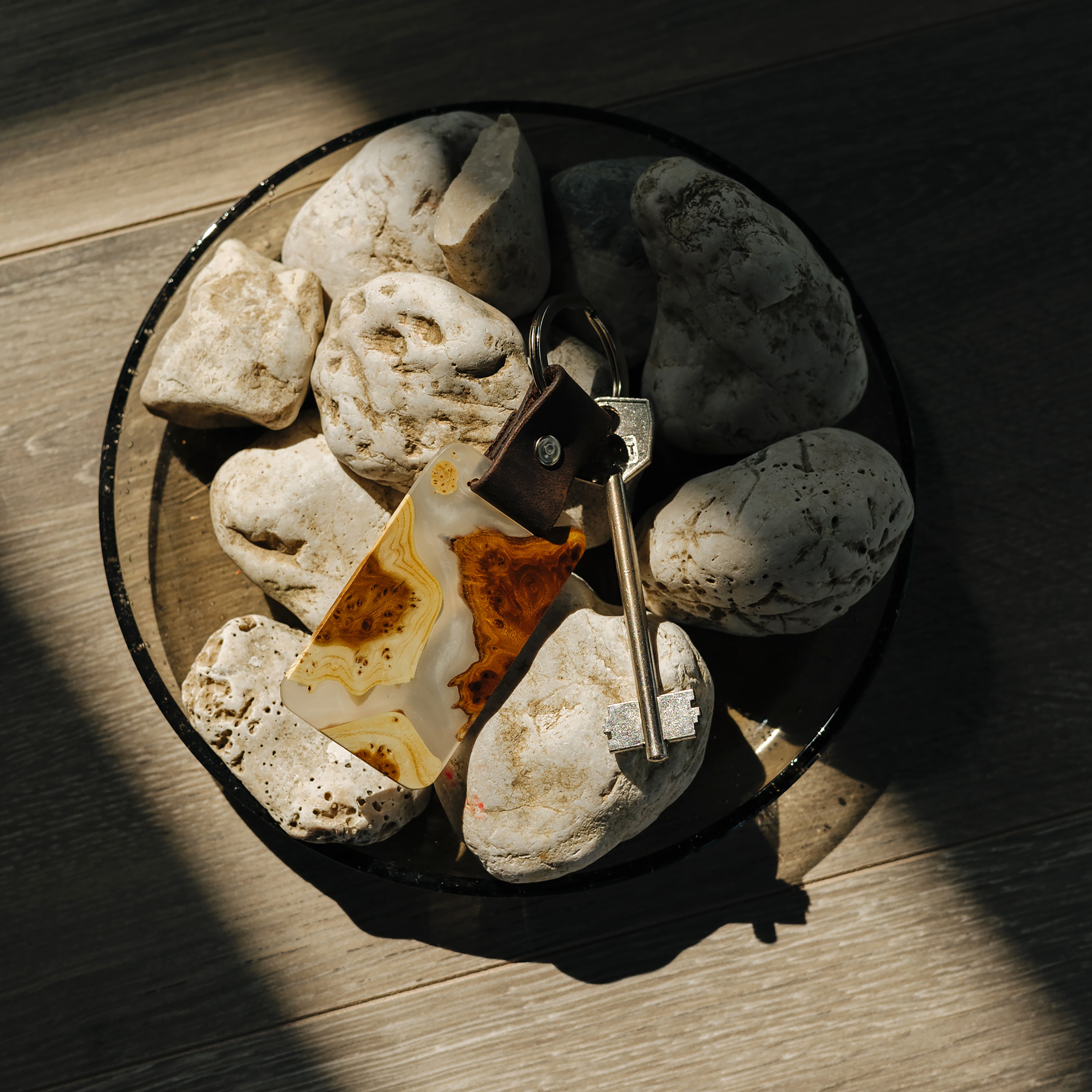 Wood & Resin Keychain – Olive Platinum