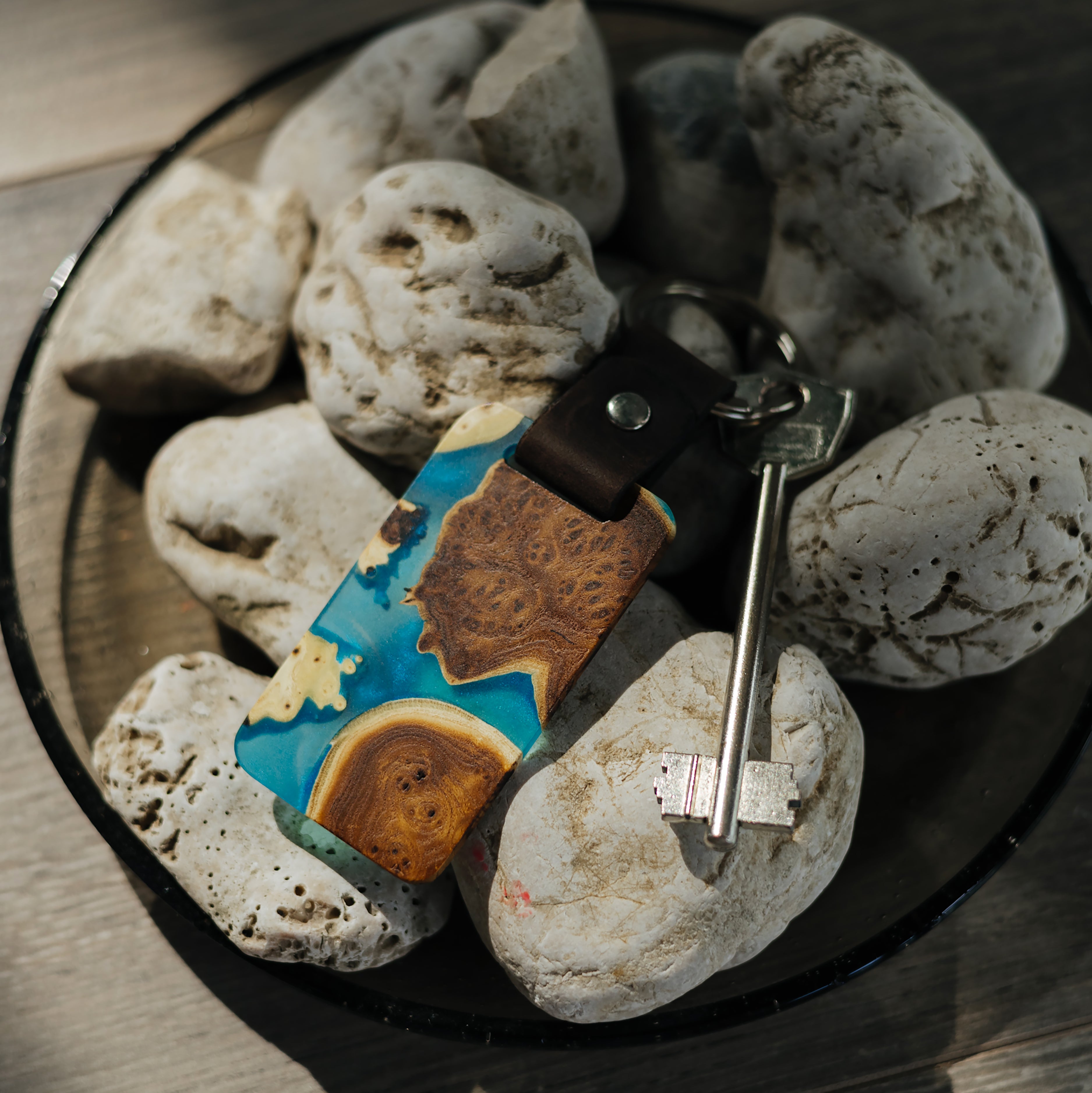 Wood & Resin Keychain – Olive Blue