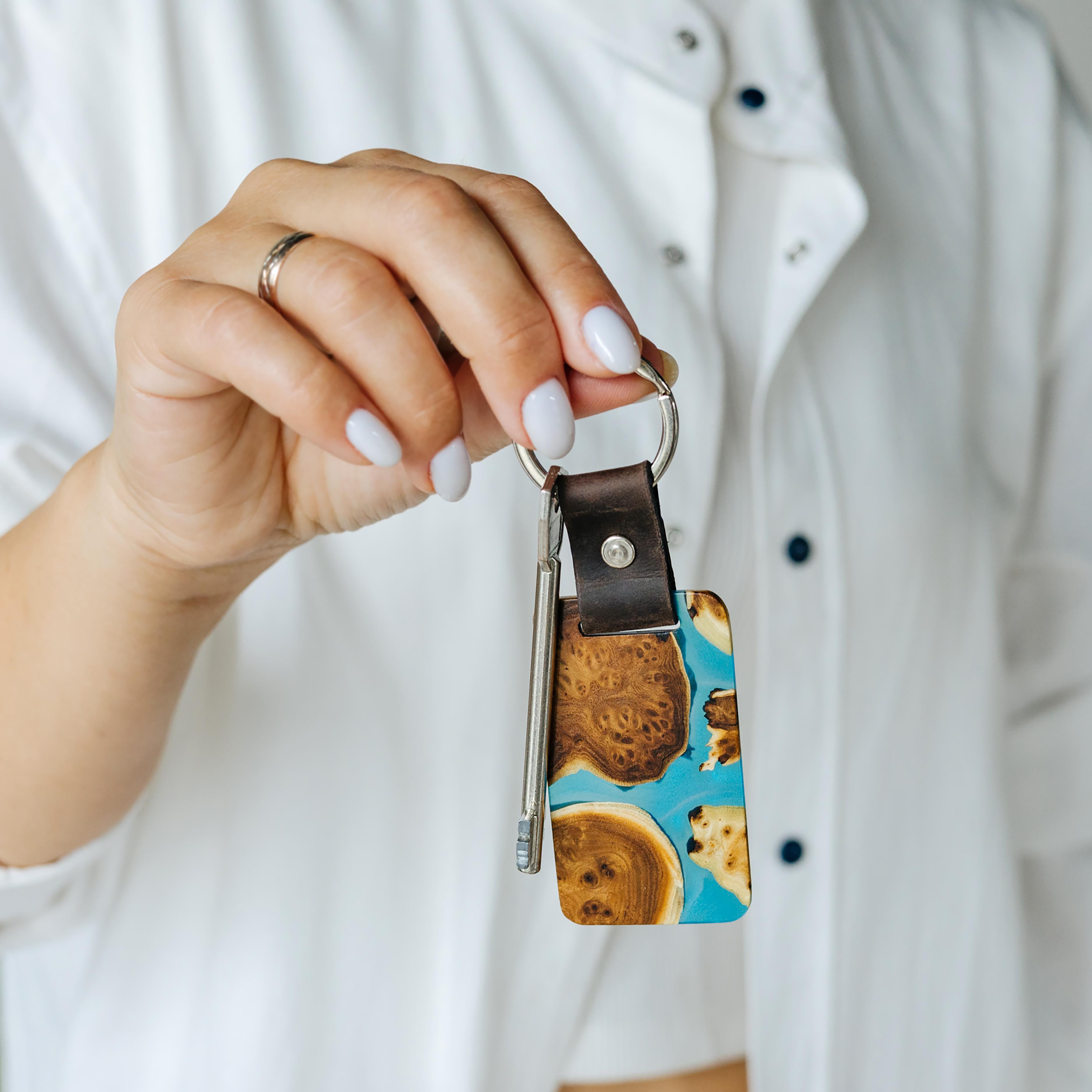 Wood & Resin Keychain – Olive Blue