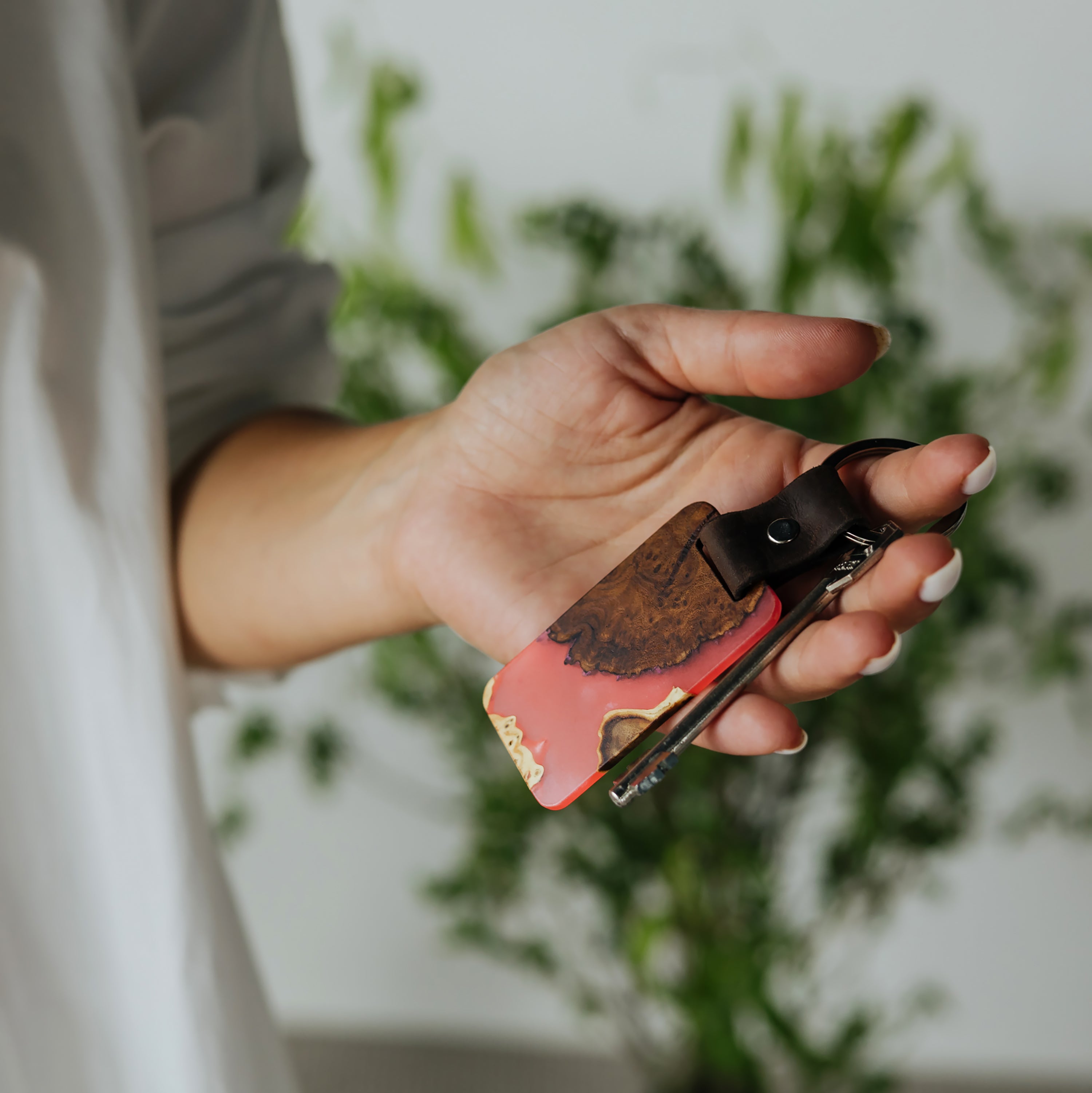 Wood & Resin Keychain – Olive Ruby