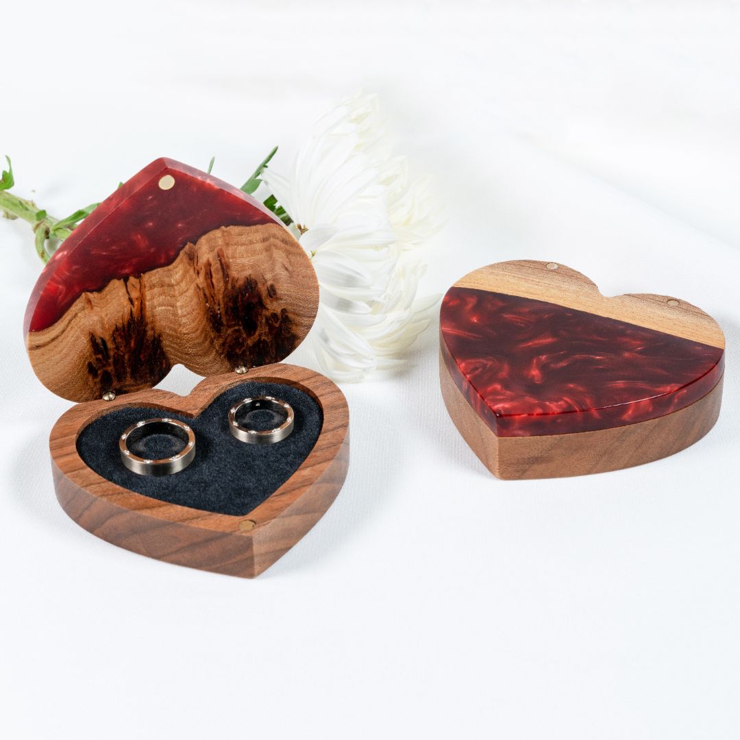 Wood & Resin Wedding Ring Box AMOUR – Elm Ruby