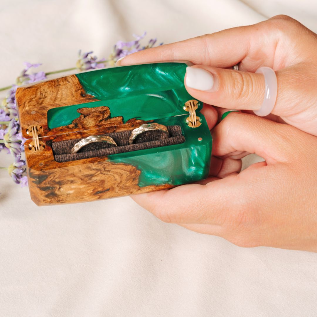 Wood & Resin Wedding Ring Box FLASH – Elm Green