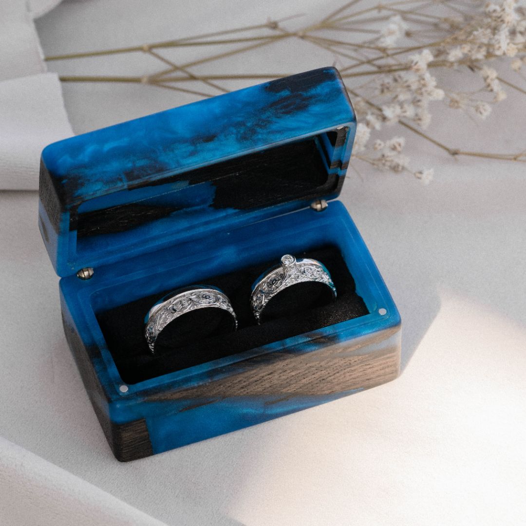 Wood & Resin Wedding Ring Box MUSE – Oak Blue