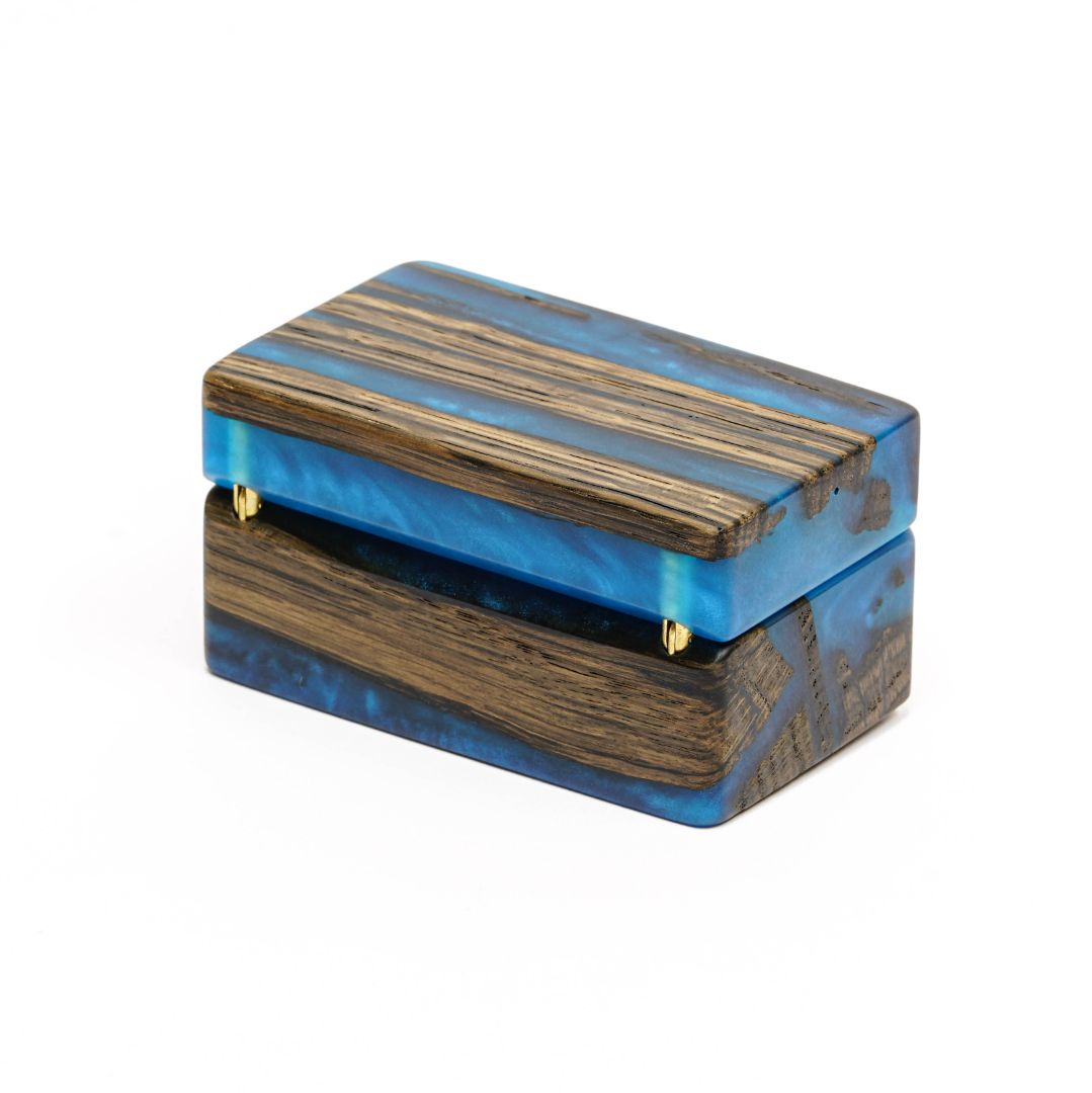 Wood & Resin Wedding Ring Box MUSE – Oak Blue