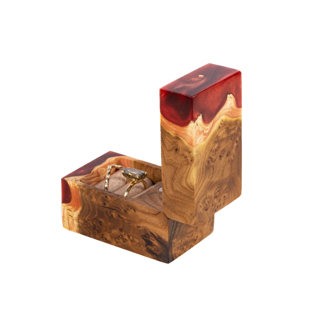 Wood & Resin Wedding Ring Box CHORD – Elm Ruby