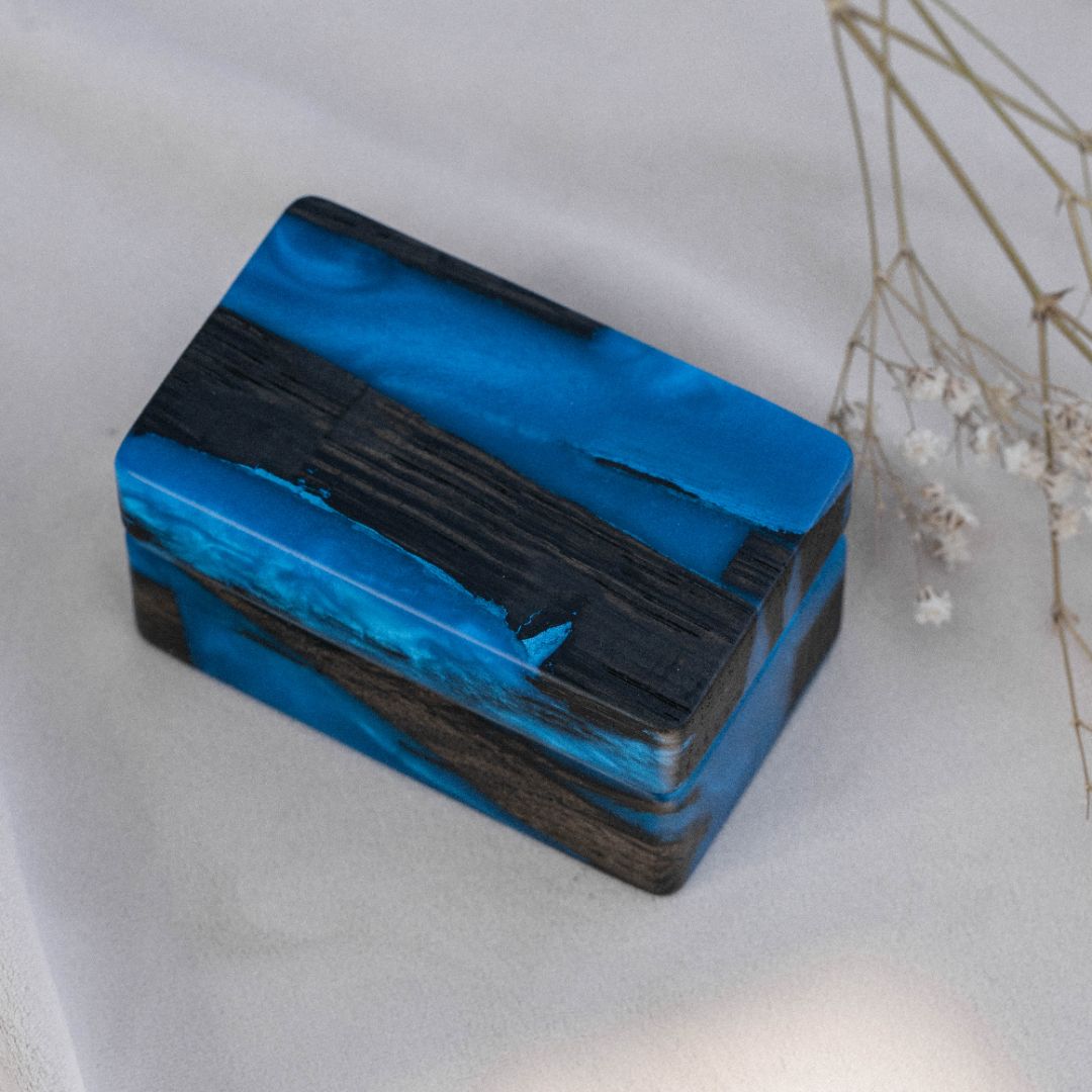 Wood & Resin Wedding Ring Box MUSE – Oak Blue