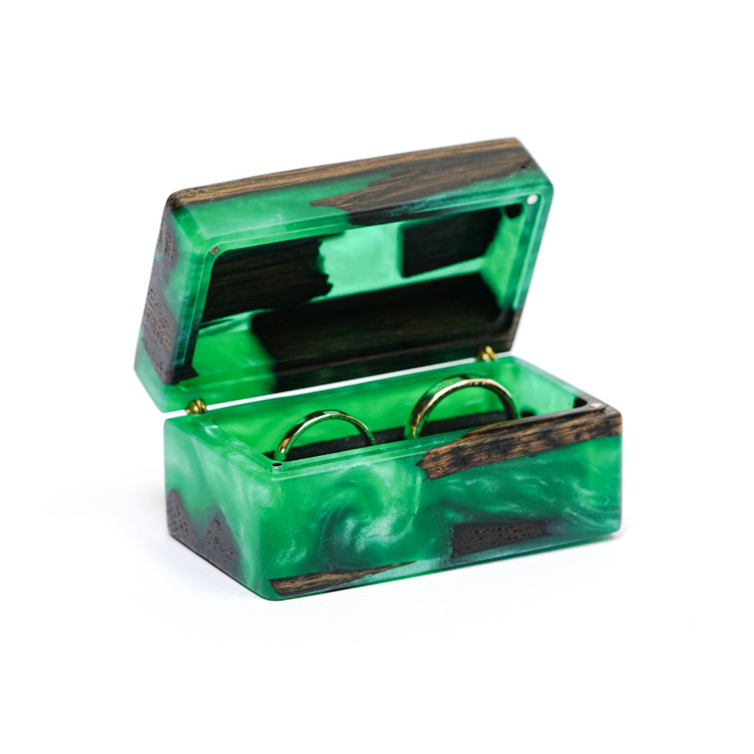 Wood & Resin Wedding Ring Box MUSE – Oak Green