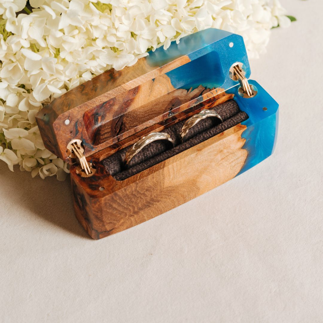 Wood & Resin Wedding Ring Box FLASH – Elm Blue