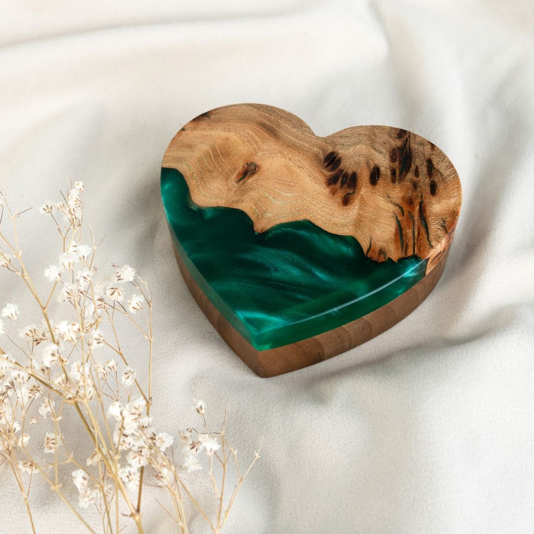 Wood & Resin Wedding Ring Box AMOUR – Elm Green