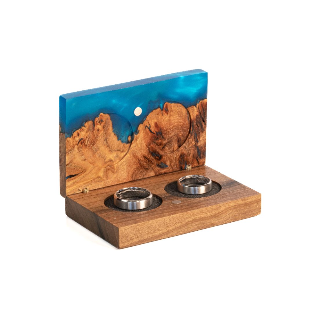 Wood & Resin Wedding Ring Box PIANO – Elm Blue