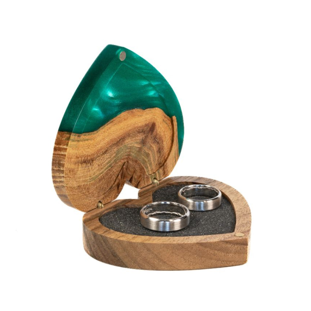 Wood & Resin Wedding Ring Box AMOUR – Elm Green