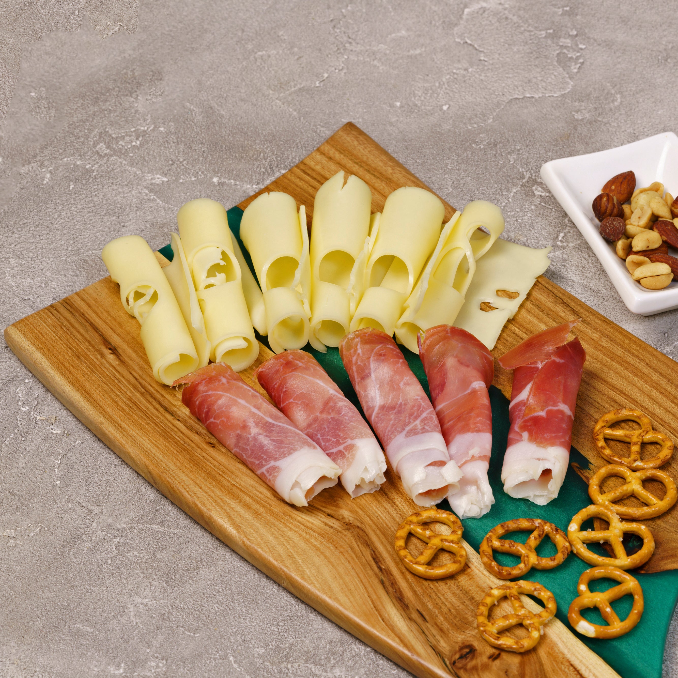 Wood & Resin Charcuterie Board CLEAVER – Elm Green