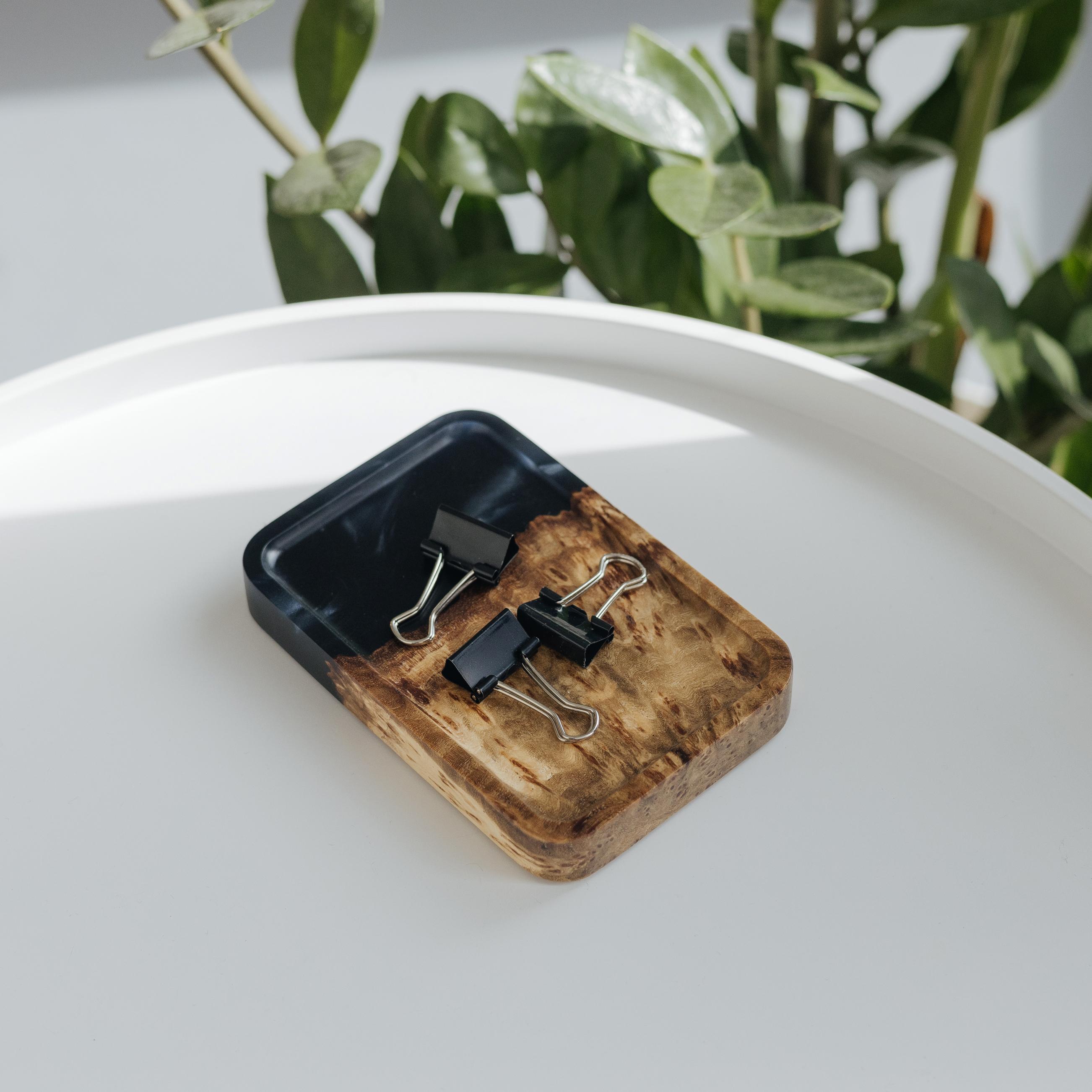 Wood & Resin Tray ELEMENT – Elm Black