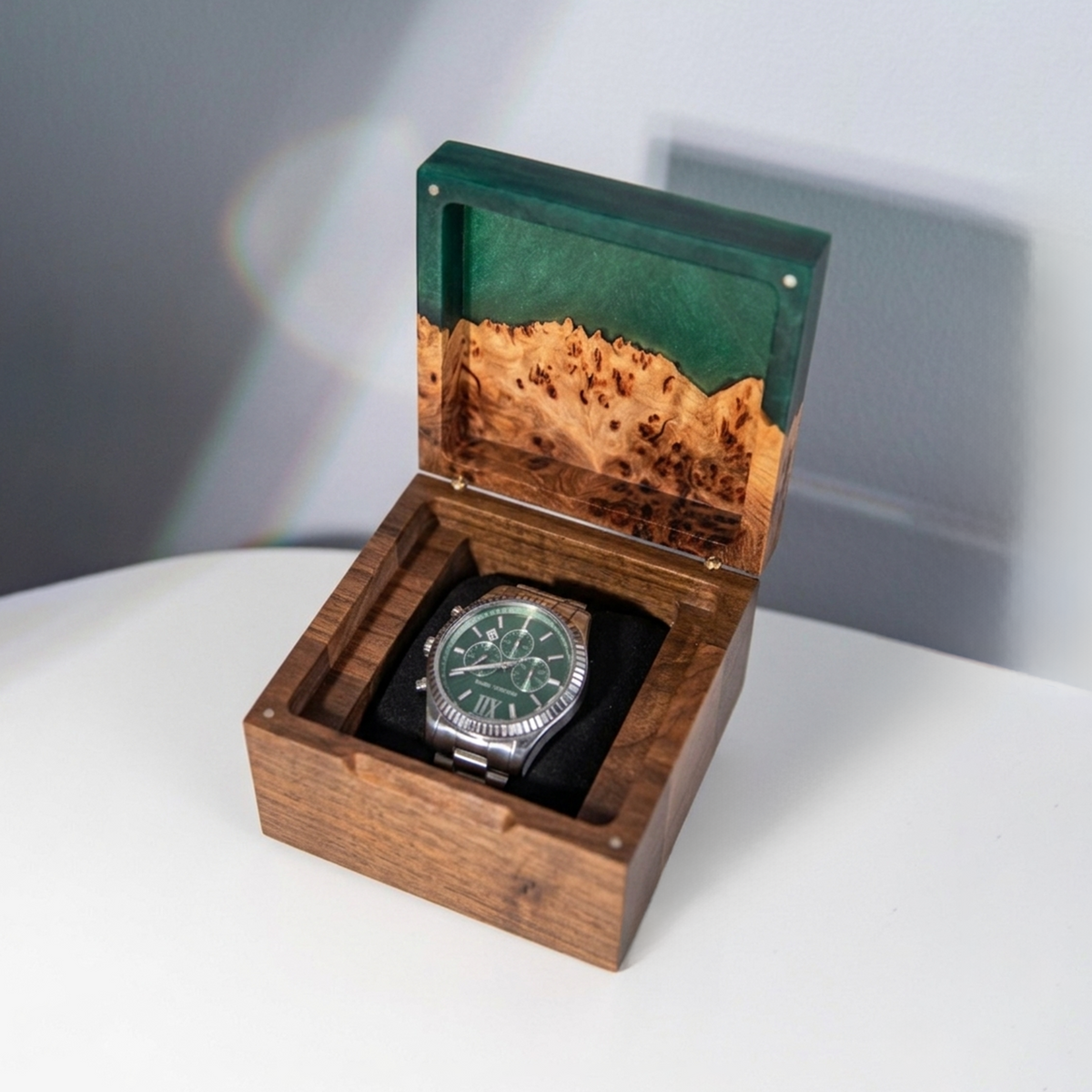 Green Watch Case made of Epoxy & Solid Wood - TEMPO