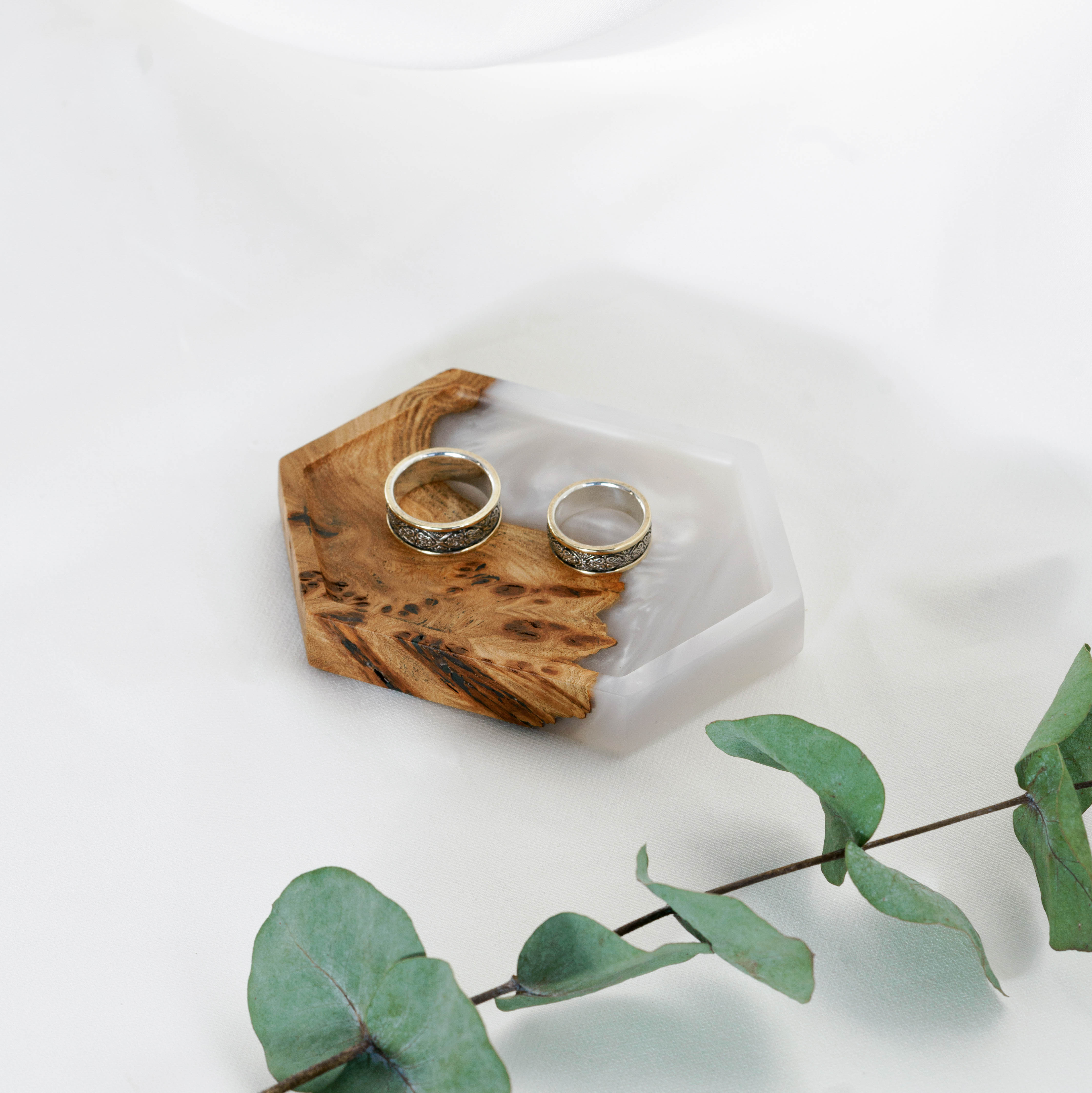 Wood & Resin Jewelry Tray INFINITY – Elm Platinum