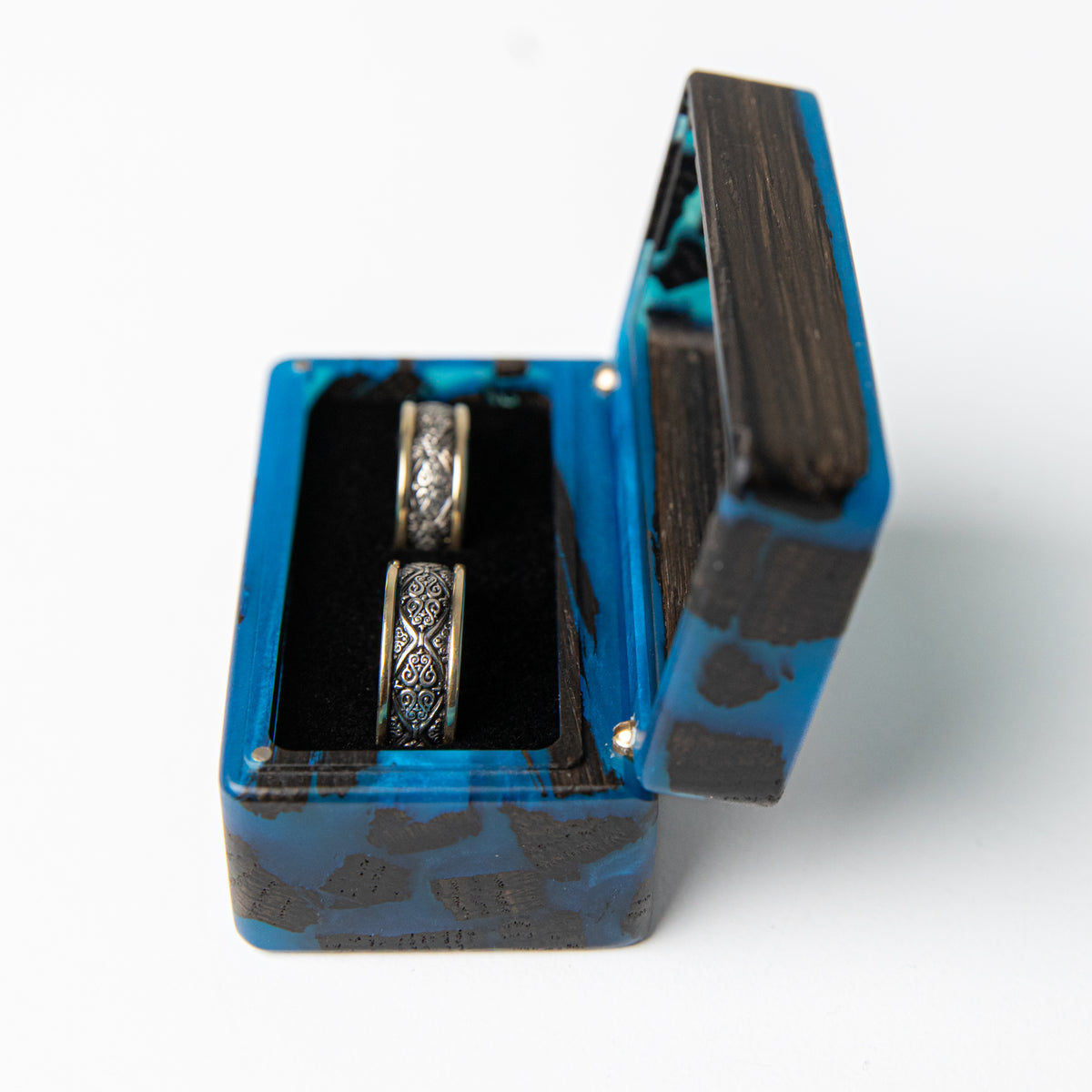 Wood & Resin Wedding Ring Box MUSE – Oak Blue
