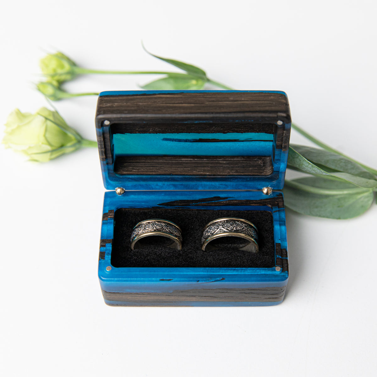 Wood & Resin Wedding Ring Box MUSE – Oak Blue