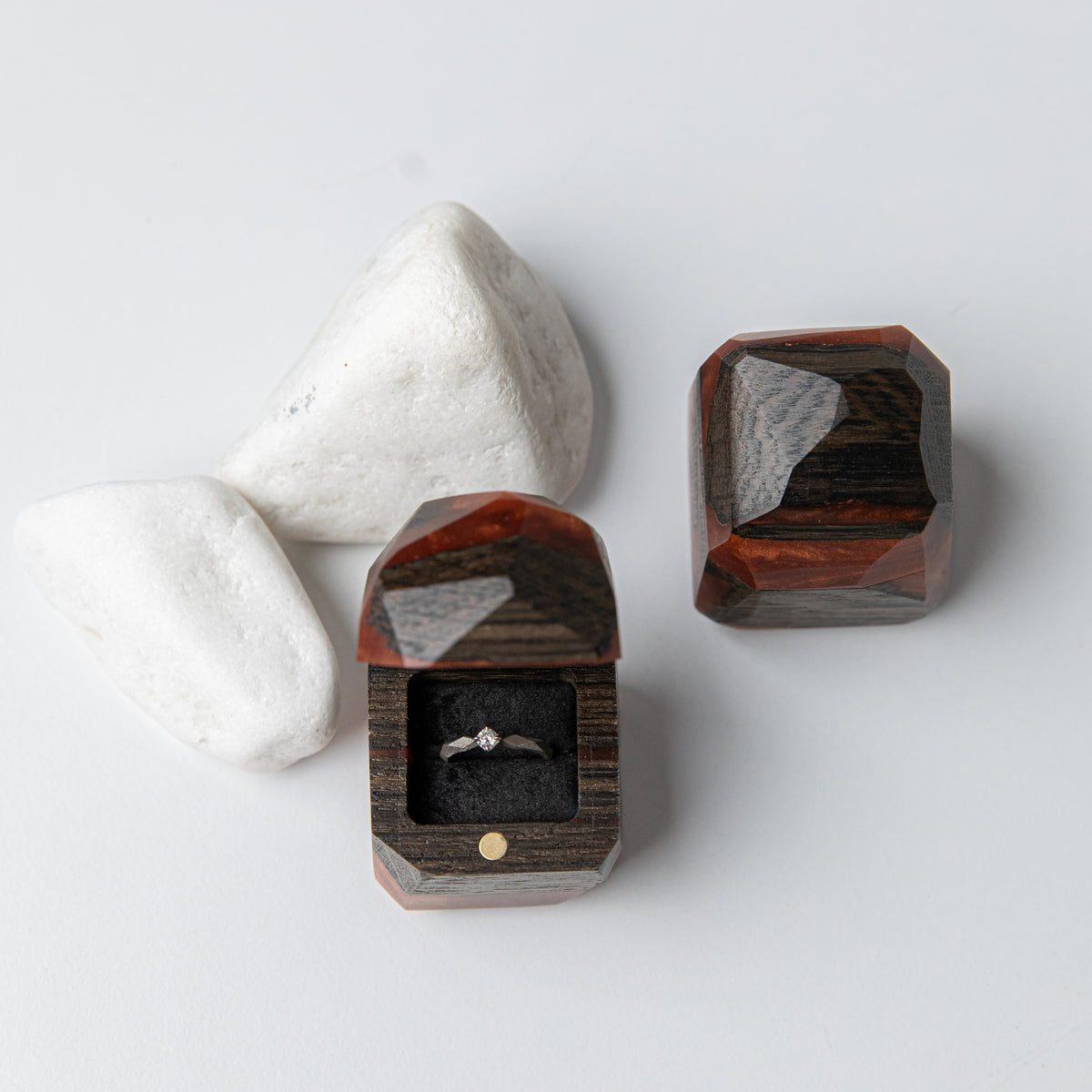 Proposal Ring Box – Amber Epoxy & Bog Oak Wood – METEORITE