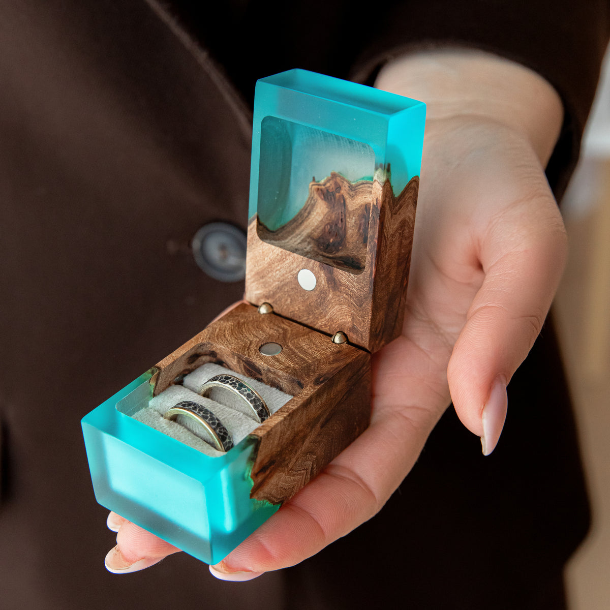 Wood & Resin Wedding Ring Box CHORD – Elm Aqua Blue