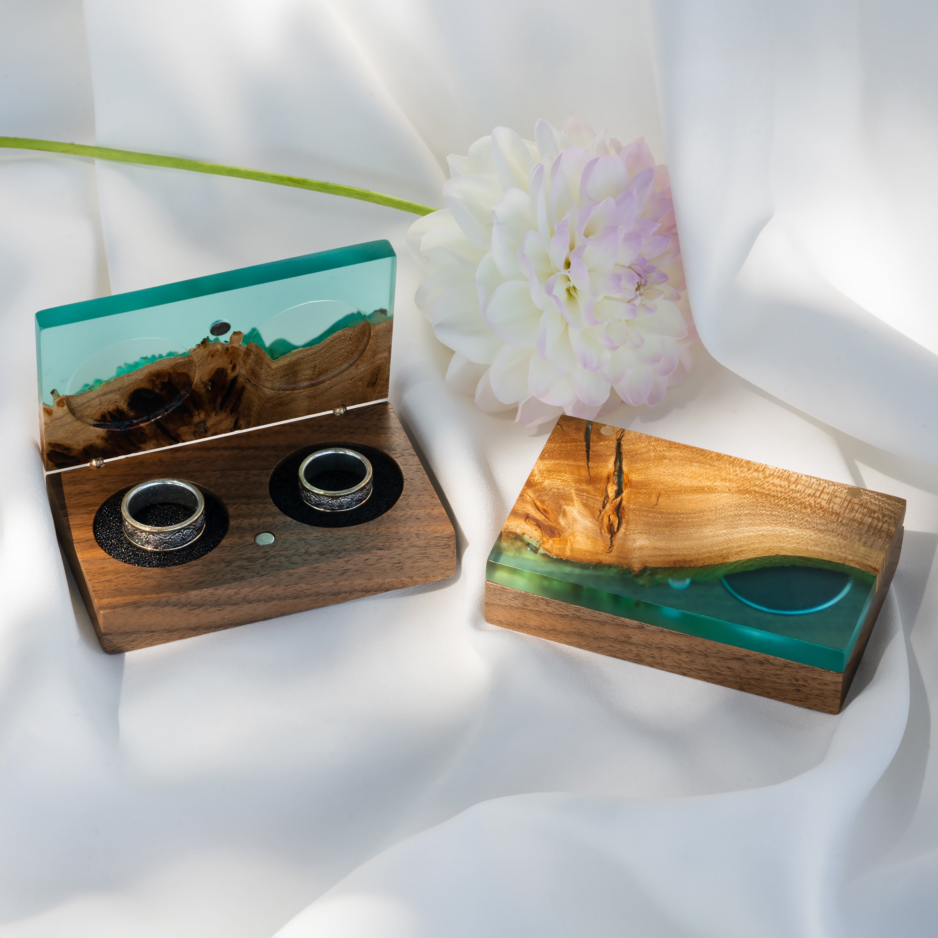 Wood & Resin Wedding Ring Box PIANO – Elm Aqua Blue