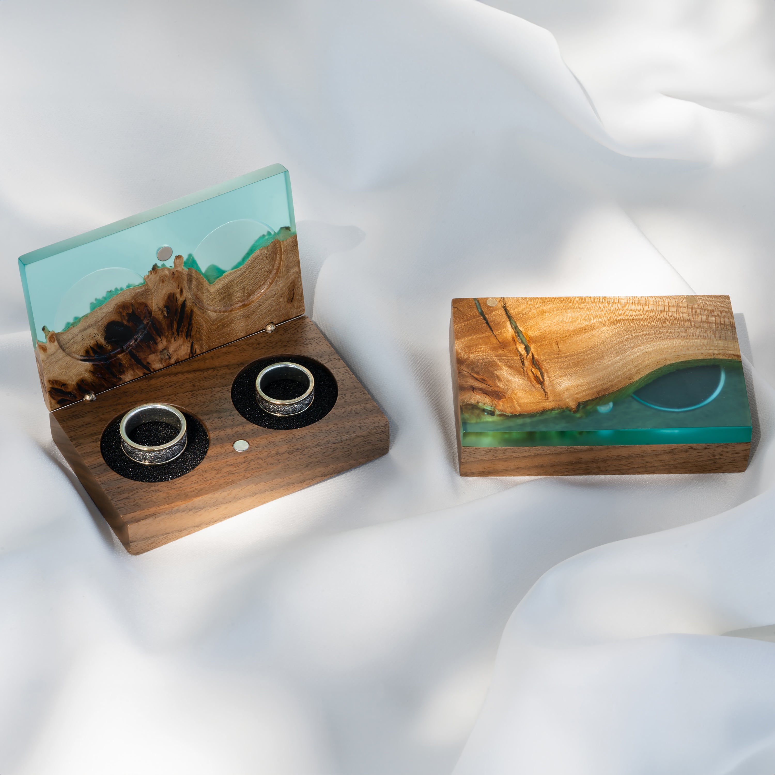 Wood & Resin Wedding Ring Box PIANO – Elm Aqua Blue