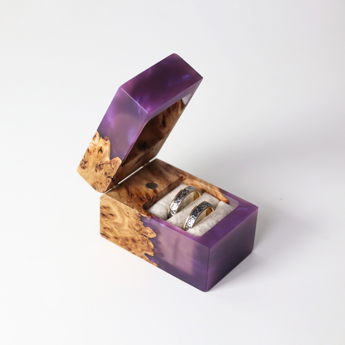 Wood & Resin Wedding Ring Box CHORD – Elm Purple
