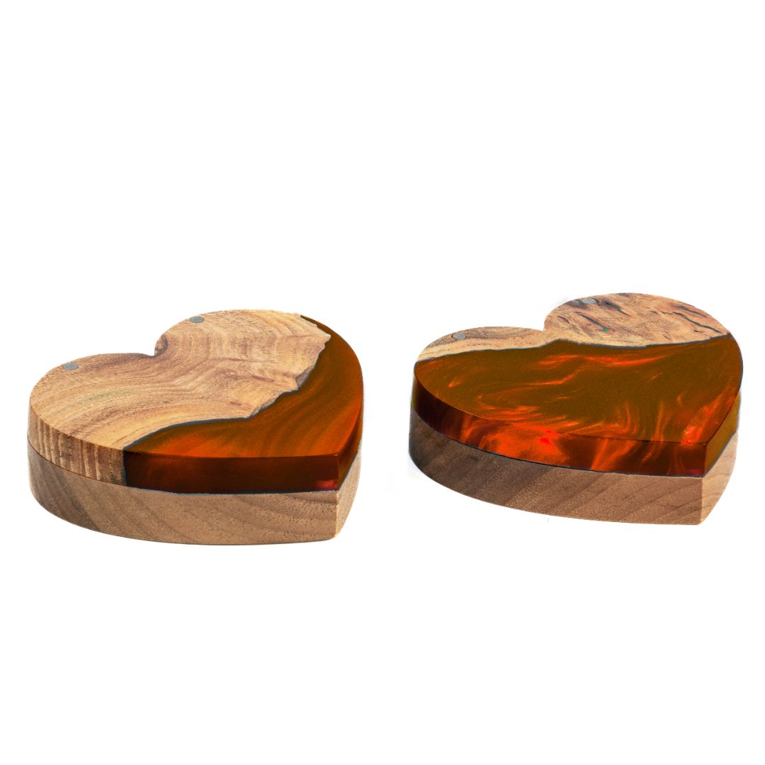 Wood & Resin Wedding Ring Box AMOUR – Elm Ruby