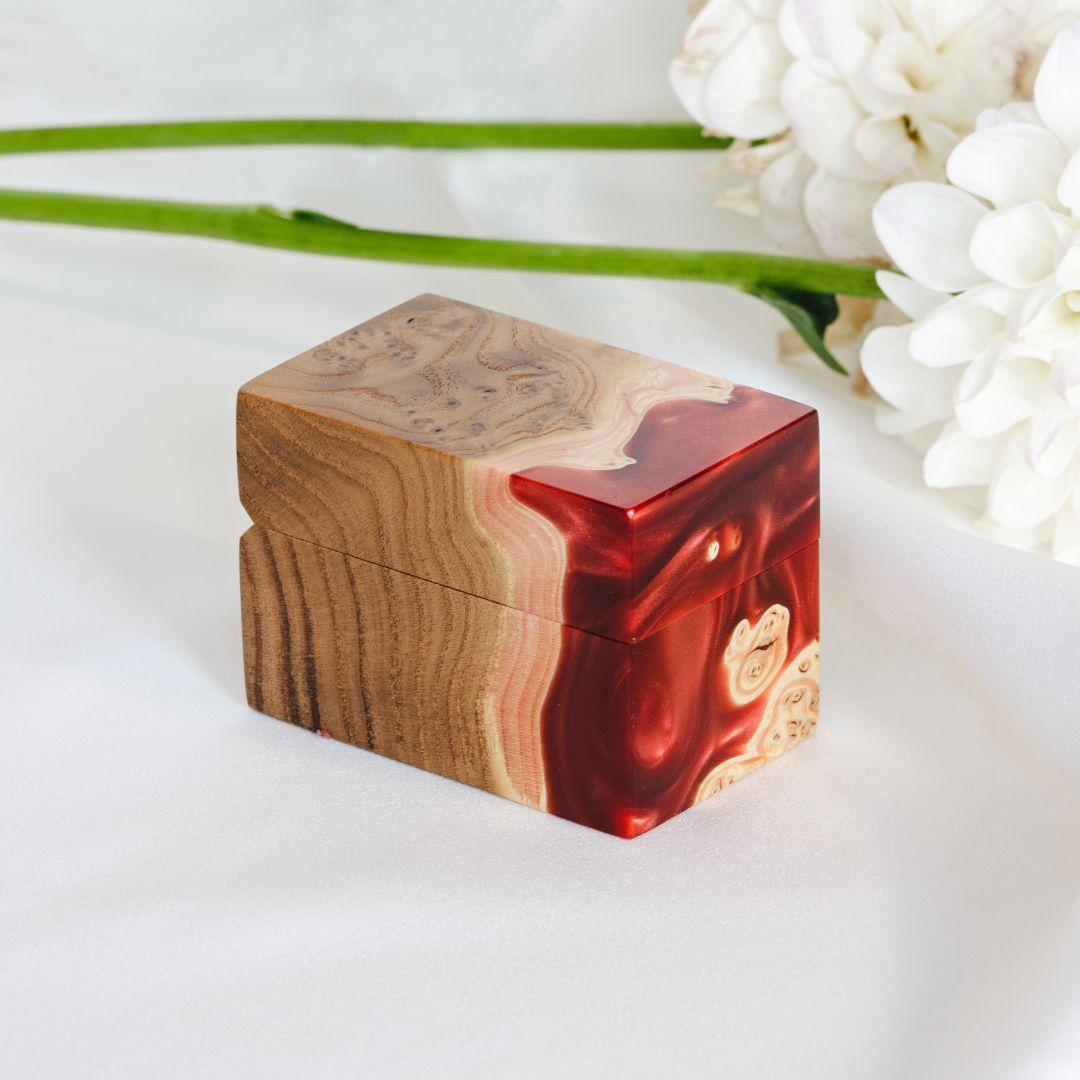 Wood & Resin Wedding Ring Box CHORD – Elm Ruby
