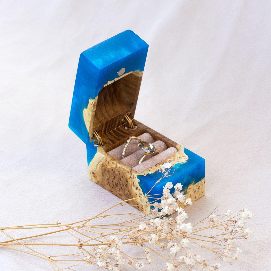 Wood & Resin Wedding Ring Box CHORD – Elm Blue