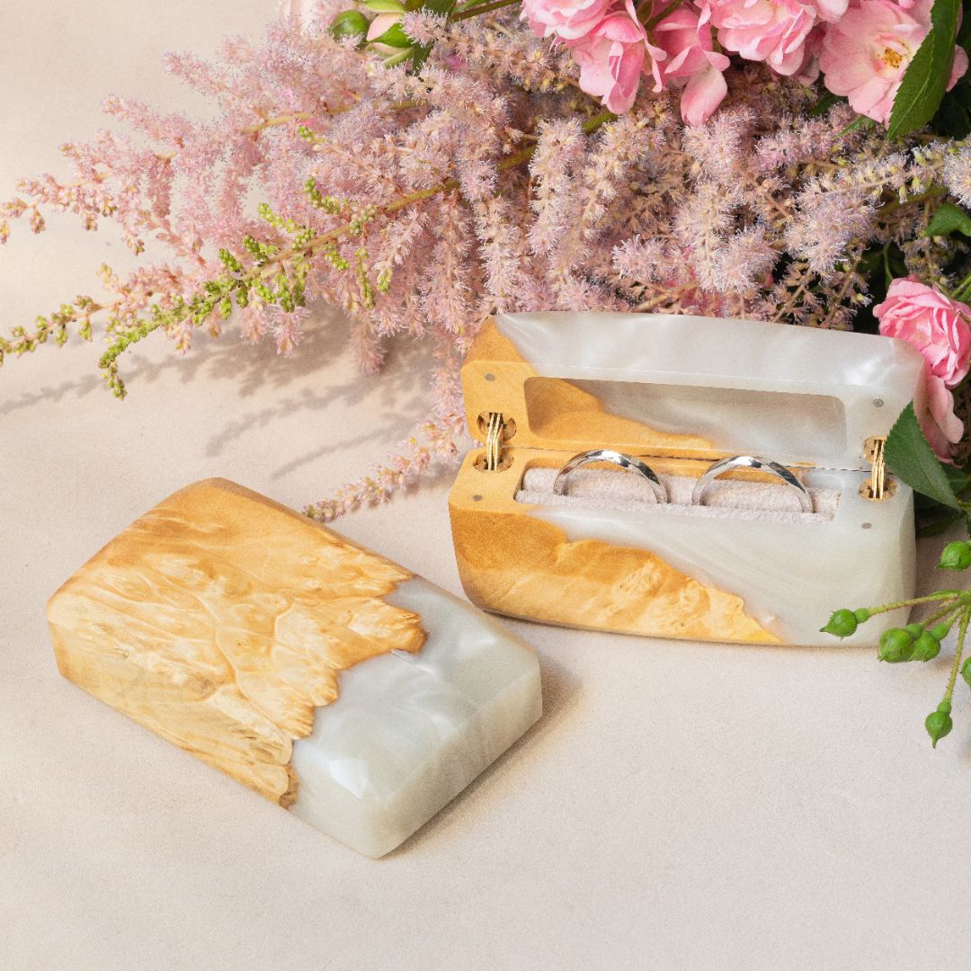 Wood & Resin Wedding Ring Box FLASH – Maple Platinum