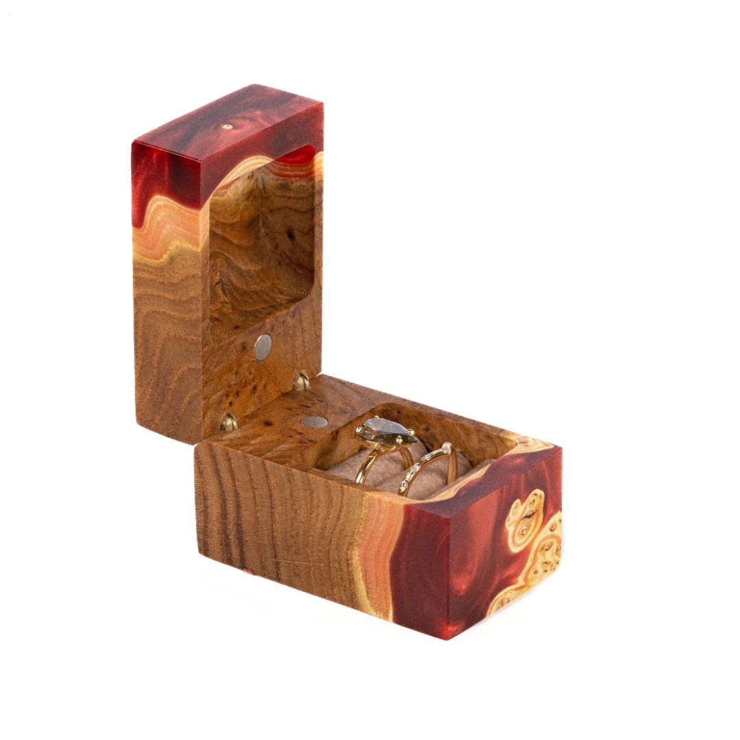 Wood & Resin Wedding Ring Box CHORD – Elm Ruby
