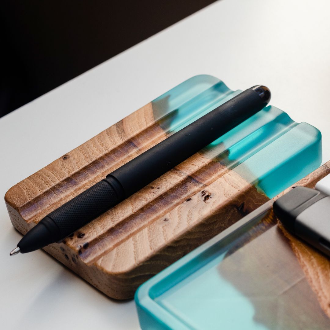 Wood & Resin Pen Holder ELEMENT – Elm Aqua Blue