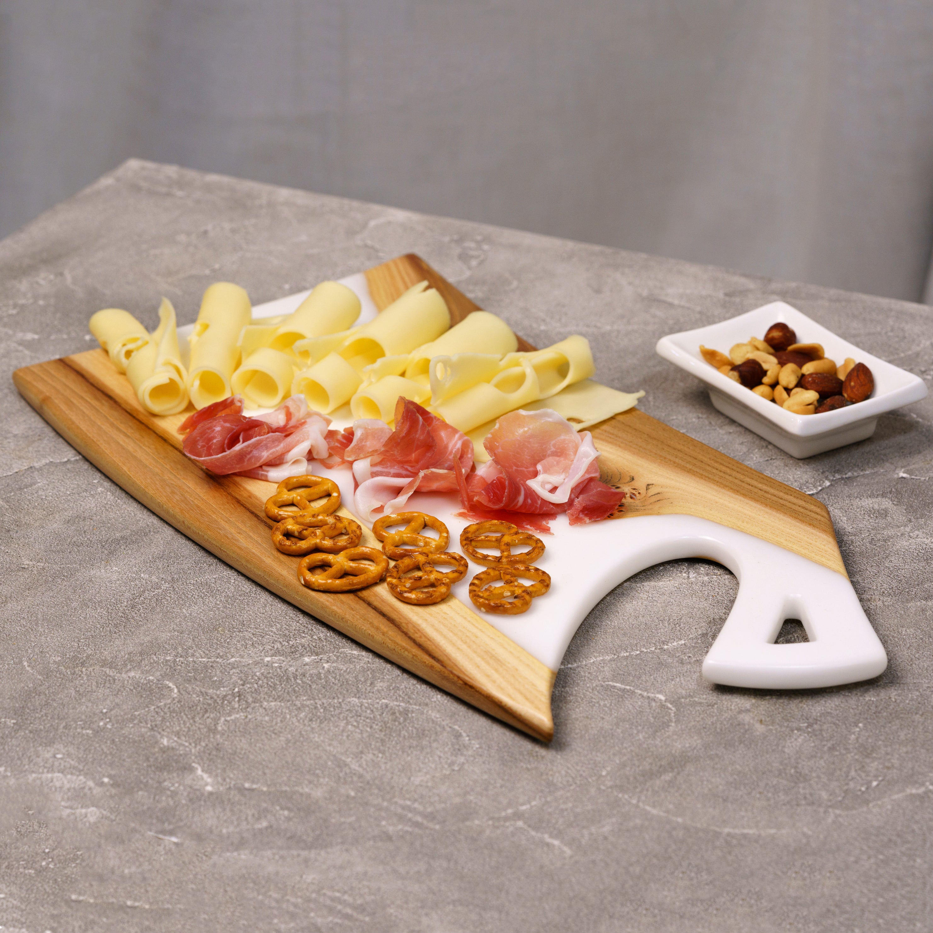 Wood & Resin Charcuterie Board CLEAVER – Elm White